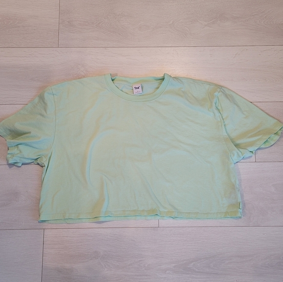 TNA Tops - Aritzia TNA Cropped Cotton T-shirt Size 3 Lime Green